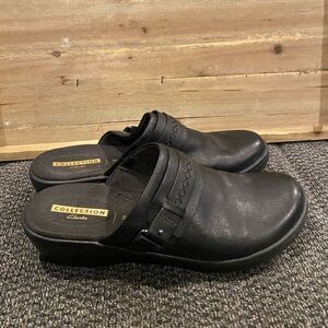 Clarks Slip on Black leather clogs Sz 10